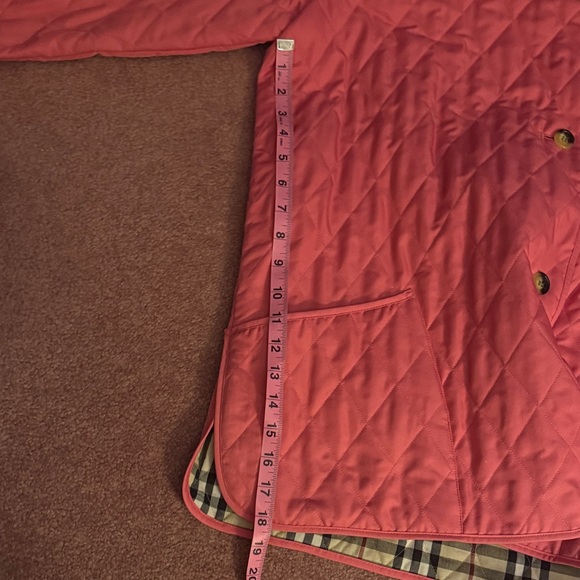 Burberry Pink Quilted Jacket with Plaid Lining - Picture 4 of 7